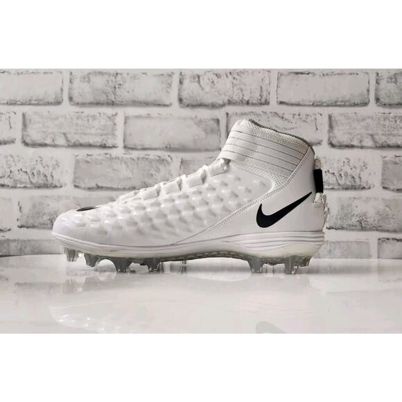 Athletic_Shoes